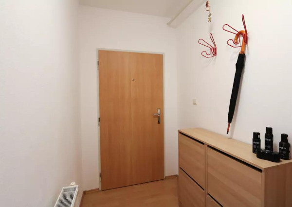 Na prenájom krásny a veľký 1-izbový byt s balkónom, 48 m², Agátová ul. Dúbravka, voľný ihneď