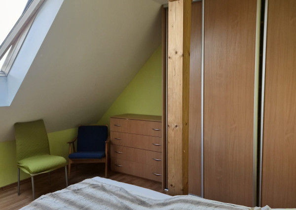 RODINNÝ DOM S DVOMI BYTOVÝMI JEDNOTKAMI – INOVECKÁ ULICA, TRENČÍN
