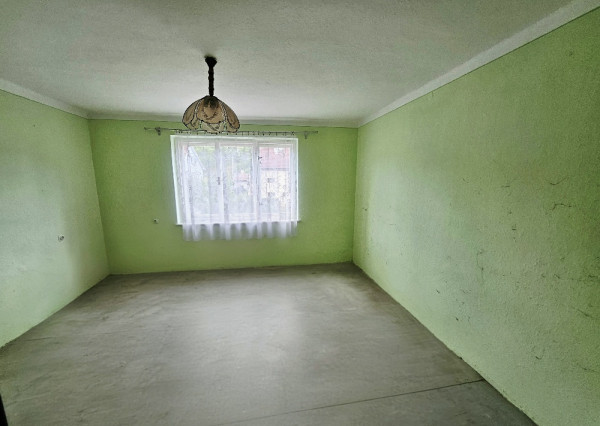 Rodinný dom s krásnym pozemkom v obci Kšinná /POZEMOK 831 m2