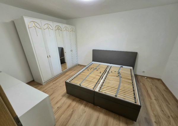 PRENÁJOM Bánovce nad Bebravou/3 IZBOVÝ BYT/ CENTRUM-STRED/