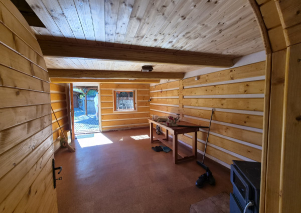 Víkendová chalupa Mikušovce, pozemok 281m2
