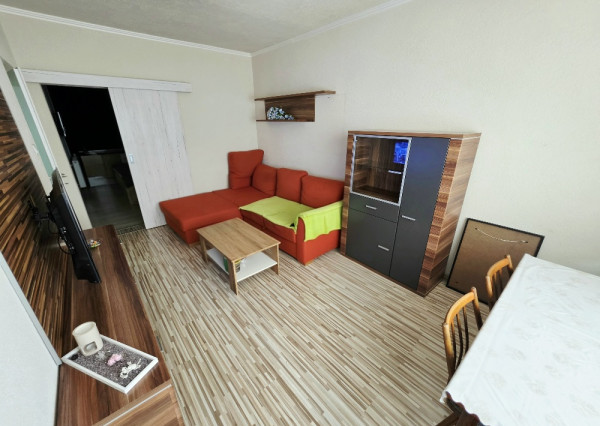 3 izbový byt Bánovce nad Bebravou/CENTRUM/69 m2/LOGGIA/PIVNICA