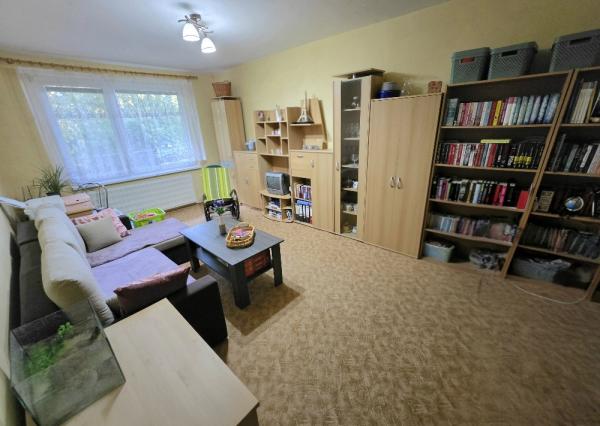 4 izbový byt Bánovce nad Bebravou /CENTRUM - STRED / 80 m2/ PIVNICA