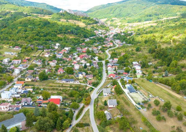 Na predaj Rodinný dom LEDNICA, pozemok 1064 m2