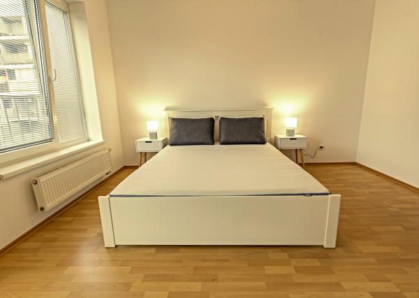 Na prenájom luxusný 2-izbový byt, 73 m², garážové státie, Bratislava – Ružinov (Hrachová), ihneď voľný