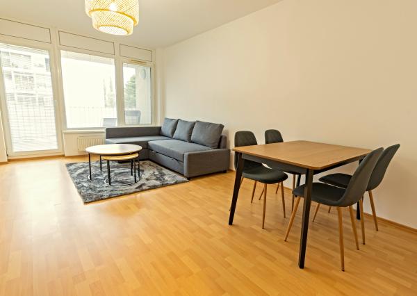 Na prenájom luxusný 2-izbový byt, 73 m², garážové státie, Bratislava – Ružinov (Hrachová), ihneď voľný