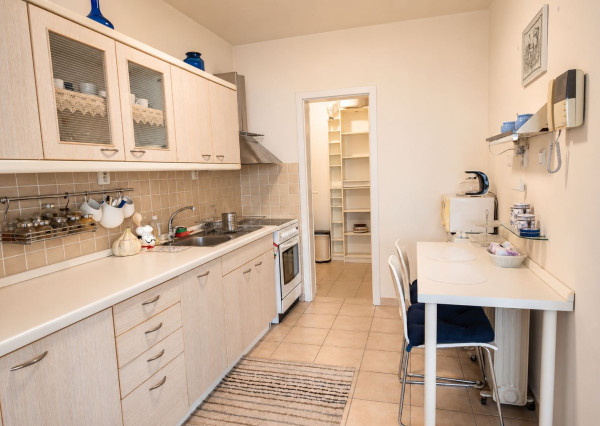 Na prenájom priestranný 3-izbový byt s lodžiou, 101 m², nádherný výhľad na Bratislavu,Zadunajská cesta, Petržalka, od 10/2026