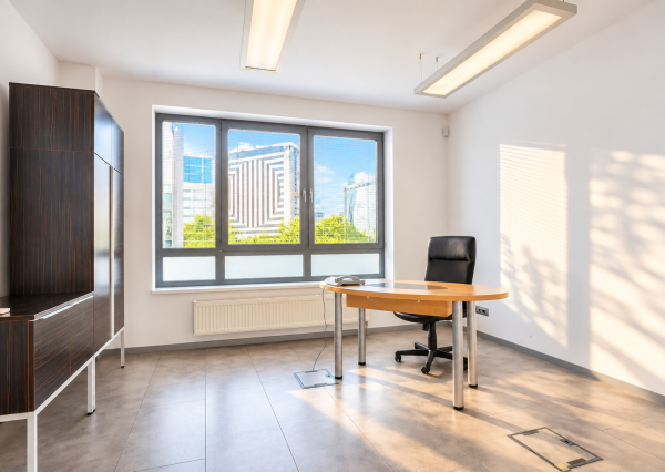 Reprezentatívne administratívne priestory s terasou, Dunajská ul. 124 m², ihneď voľný