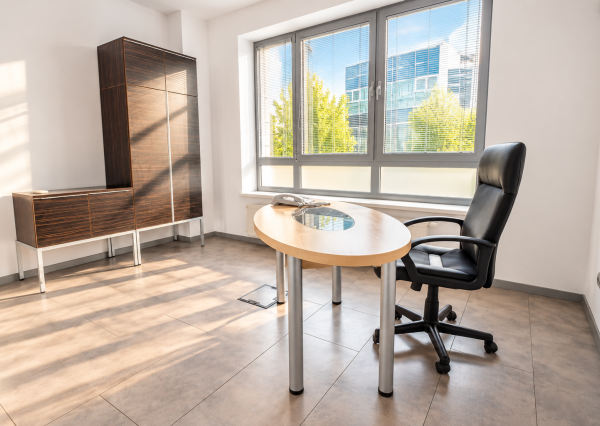 Reprezentatívne administratívne priestory s terasou, Dunajská ul. 124 m², ihneď voľný
