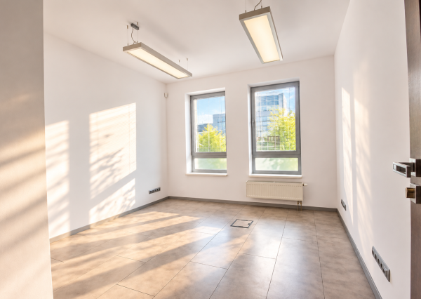 Reprezentatívne administratívne priestory s terasou, Dunajská ul. 124 m², ihneď voľný