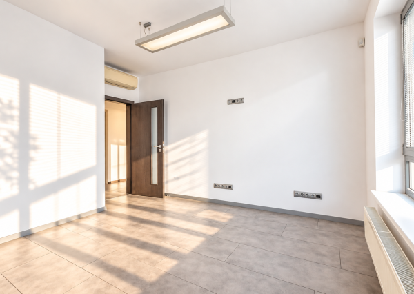 Reprezentatívne administratívne priestory s terasou, Dunajská ul. 124 m², ihneď voľný