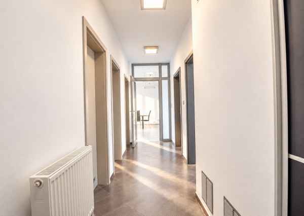Reprezentatívne administratívne priestory s terasou, Dunajská ul. 124 m², ihneď voľný
