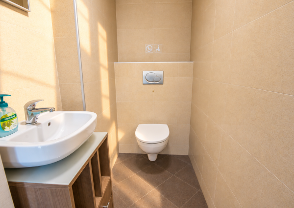 Reprezentatívne administratívne priestory s terasou, Dunajská ul. 124 m², ihneď voľný