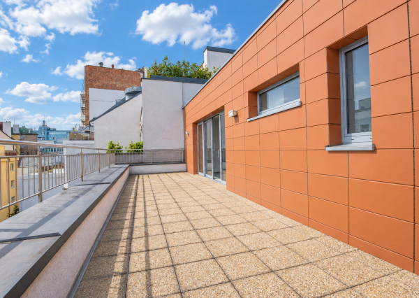 Reprezentatívne administratívne priestory s terasou, Dunajská ul. 124 m², ihneď voľný