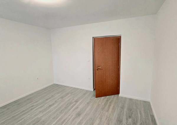 PRENÁJOM 4 IZBOVÝ RODINNÝ DOM - BUNGALOV, MORAVANY N/V