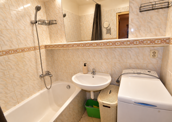 Na prenájom 1-izbový byt, 40 m², Medzilaborecká ul., Ružinov - Štrkovec