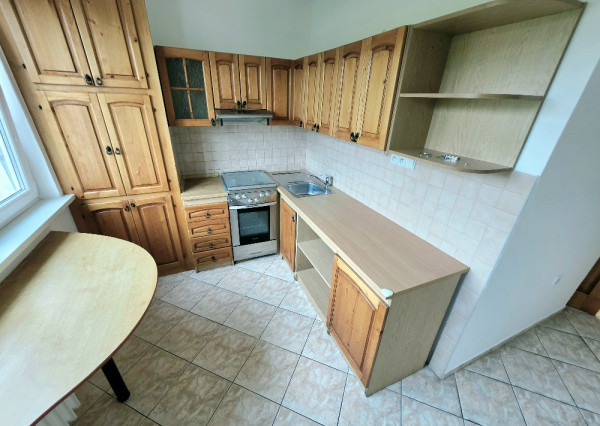 PRENÁJOM Bánovce nad Bebravou/3 IZBOVÝ BYT/ CENTRUM / 69m2