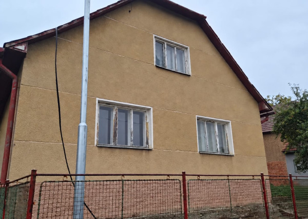 Dva rodinné domy,  na pozemku 763 m² – Horná Breznica