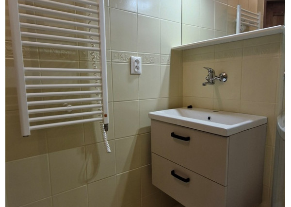 REZERVOVANÉ ** EXKLUZÍVNE ** Na predaj 3-izbový byt s balkónom po rozsiahlej modernej rekonštrukcií - ul Dukelská, Nové Mesto n/V