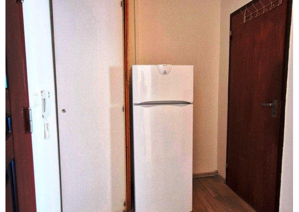 ** Na predaj priestranná garsónka 34 m² s veľkým balkónom 4,5 m² - Nové Mesto nad Váhom **