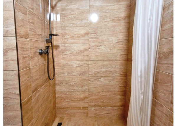 ** Na predaj priestranná garsónka 34 m² s veľkým balkónom 4,5 m² - Nové Mesto nad Váhom **