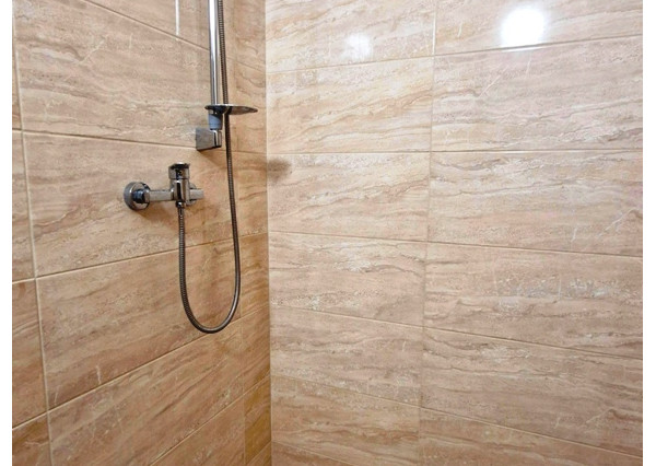 ** Na predaj priestranná garsónka 34 m² s veľkým balkónom 4,5 m² - Nové Mesto nad Váhom **
