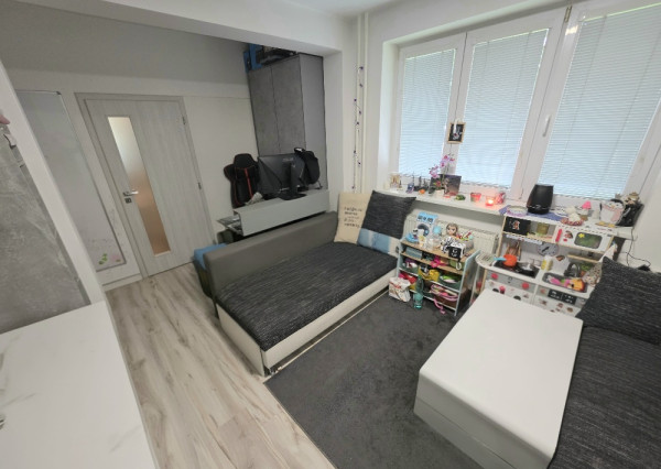 3 izbový byt Bánovce nad Bebravou /CENTRUM / 52 m2/ PIVNICA