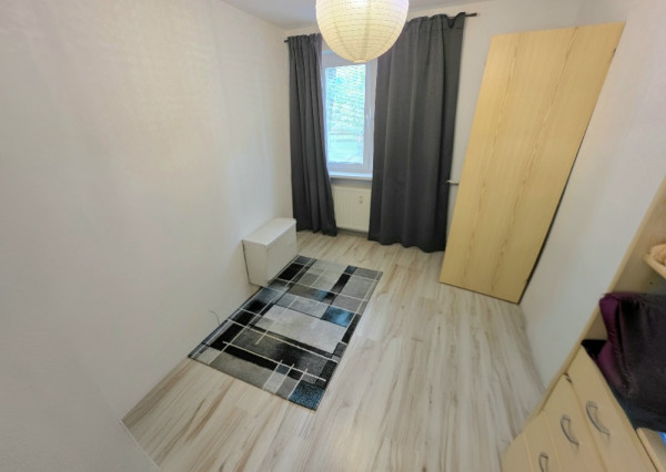 3 izbový byt Bánovce nad Bebravou /CENTRUM / 52 m2/ PIVNICA