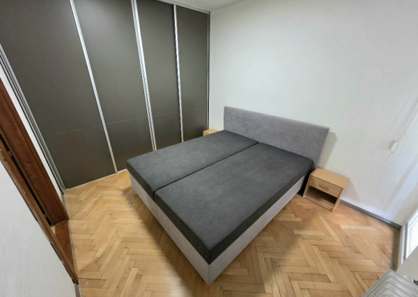 PRENÁJOM Bánovce nad Bebravou/2 IZBOVÝ BYT/ CENTRUM /LOGGIA