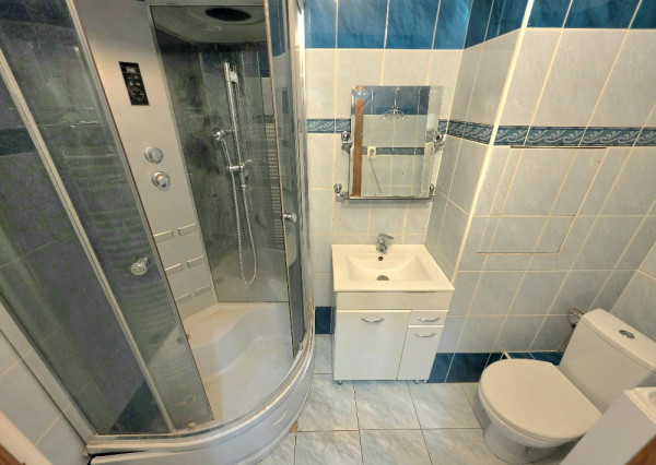 PRENÁJOM Bánovce nad Bebravou/2 IZBOVÝ BYT/ CENTRUM /LOGGIA