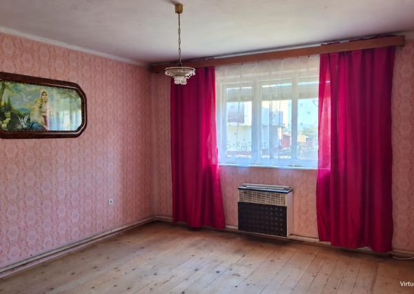 DOM S POTENCIÁLOM A VEĽKOU ZÁHRADOU – PREJTA, POZEMOK 1 050 m²