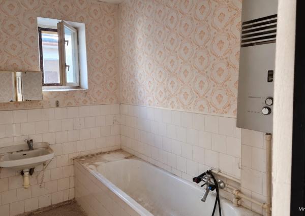 DOM S POTENCIÁLOM A VEĽKOU ZÁHRADOU – PREJTA, POZEMOK 1 050 m²