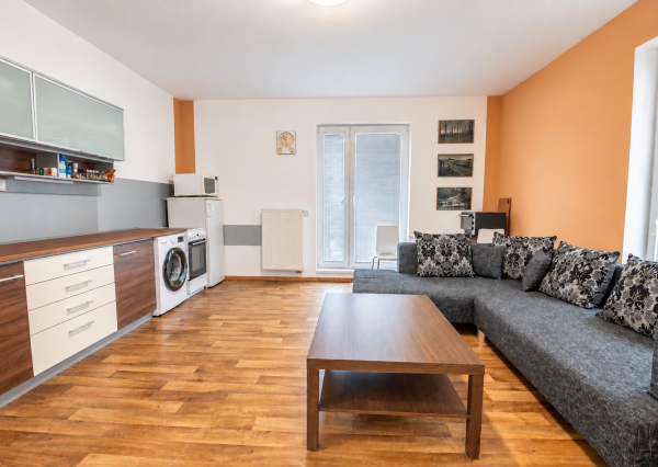 Na prenájom 2-izbový byt, 47 m², klimatizovaný, Odborárska ul., BA – Nové Mesto, ihneď voľný