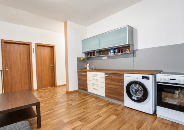 Na prenájom 2-izbový byt, 47 m², klimatizovaný, Odborárska ul., BA – Nové Mesto, ihneď voľný