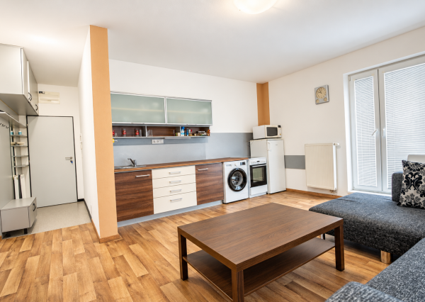 Na prenájom 2-izbový byt, 47 m², klimatizovaný, Odborárska ul., BA – Nové Mesto, ihneď voľný