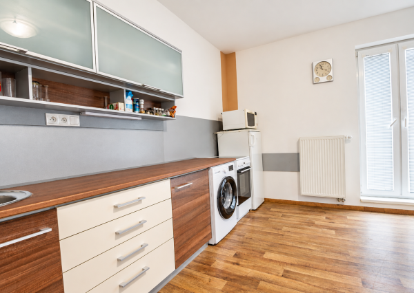Na prenájom 2-izbový byt, 47 m², klimatizovaný, Odborárska ul., BA – Nové Mesto, ihneď voľný