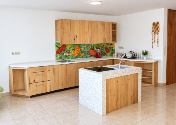 MODERNÝ 6-IZBOVÝ BUNGALOV S TERASOU A POZEMKOM 884 m² – RATNOVCE