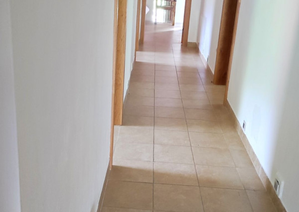 MODERNÝ 6-IZBOVÝ BUNGALOV S TERASOU A POZEMKOM 884 m² – RATNOVCE