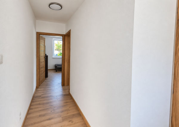 2 izbový byt Motešice 60m2 + parkovacie miesto - prenájom