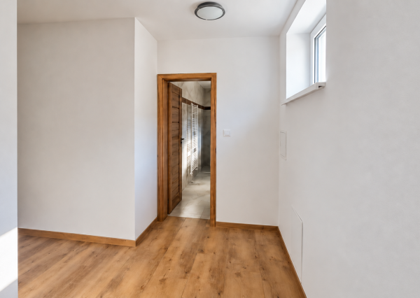 2 izbový byt Motešice 60m2 + parkovacie miesto - prenájom