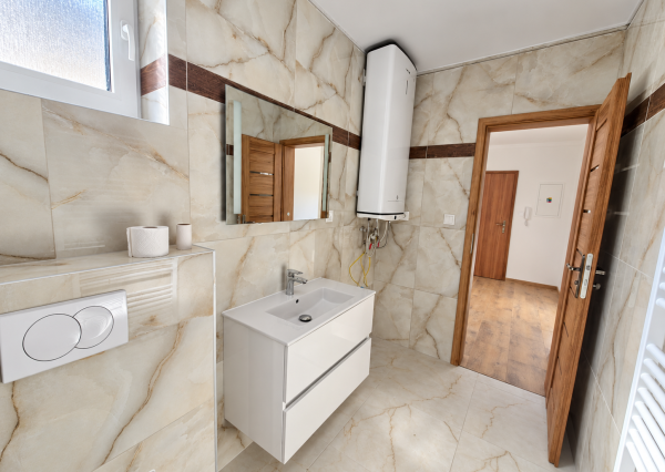 2 izbový byt Motešice 60m2 + parkovacie miesto - prenájom