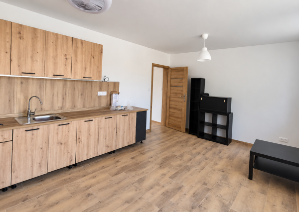2 izbový byt Motešice 60m2 + parkovacie miesto - prenájom