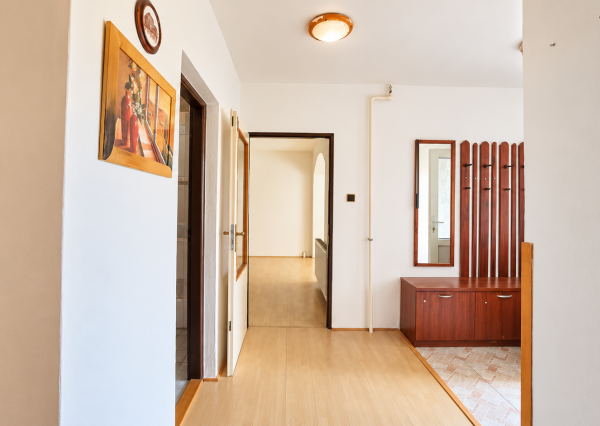 NOVINKA V PONUKE! Rodinný dom s veľkorysým pozemkom 923 m², garážou – DUBOVANY