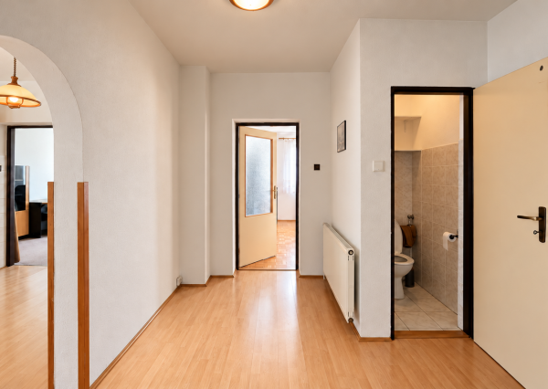 NOVINKA V PONUKE! Rodinný dom s veľkorysým pozemkom 923 m², garážou – DUBOVANY