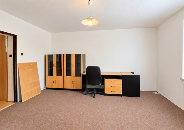 NOVINKA V PONUKE! Rodinný dom s veľkorysým pozemkom 923 m², garážou – DUBOVANY