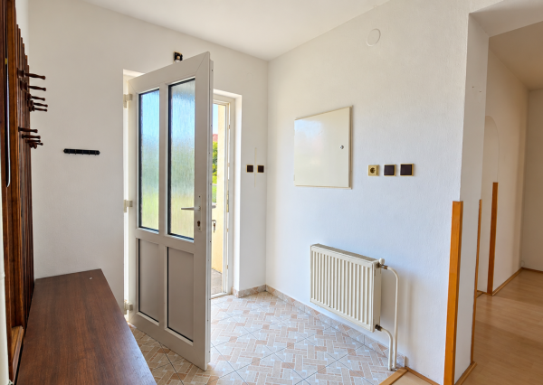 NOVINKA V PONUKE! Rodinný dom s veľkorysým pozemkom 923 m², garážou – DUBOVANY