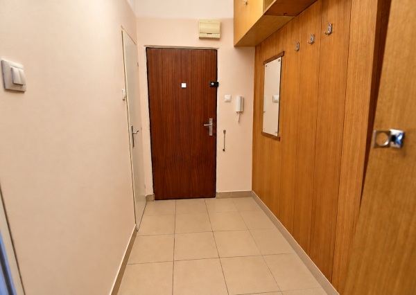 3-izbový byt s balkónom aj lodžiou v zelenom Ružinove – Exnárova, Pošeň