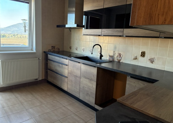 EXKLUZÍVNE* Predám 2 izbový byt Ilava, ul. SNP - 58 m2