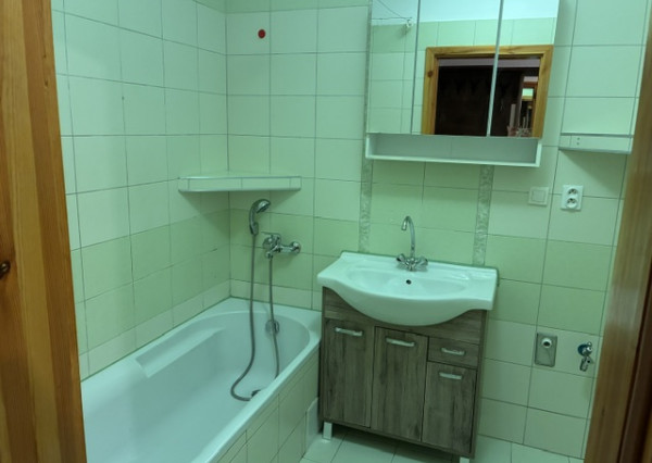 EXKLUZÍVNE* Predám 2 izbový byt Ilava, ul. SNP - 58 m2