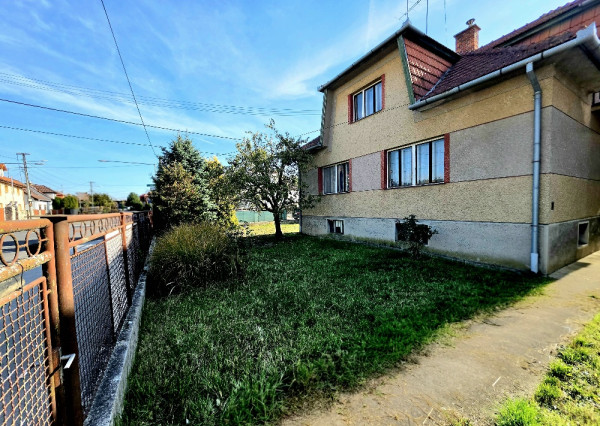 RODINNÝ DOM V LUKRATÍVNEJ LOKALITE BÁNOVCE NAD BEBRAVOU